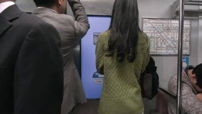 \u4eba\u59bb\u75f4\u6f22\u96fb\u8eca\uff5e\u3055\u308f\u3089\u308c\u305f\u4e94\u5341\u8def\u6bcd\uff5e\u3000\u9db4\u5ddd\u7267\u5b50 - porntry.com - Japan