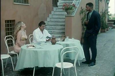 Desiderando Moana With Moana Pozzi - hclips.com