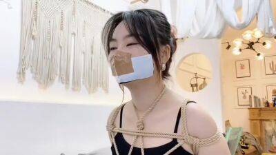 A Cute Girl Was Under Breathless - upornia.com