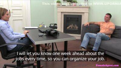 Clark Szilvia - upornia.com