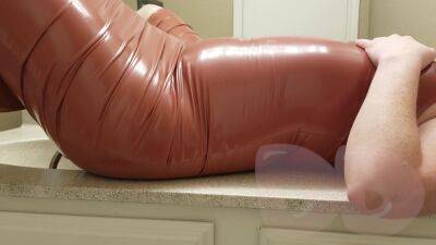 Faucet Hose Chugging Belly Inflation - hclips.com