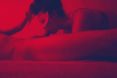 Se Chupo A Mi Amigo Y Se Corre En Mi Boca! - hclips.com