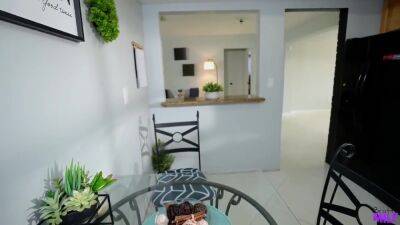 Filling The Hole In Stepmoms Life On Pornhd - hclips.com