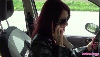 Roberta Farnese breaks down the car and knows how to thank the guys who help her fix it - xxxfiles.com - Italy