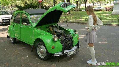 A Fuck With Her Is Like Creating History - upornia.com