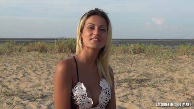 Lylou 25ans Donne Le Tournis A Lile Doleron - upornia.com - France