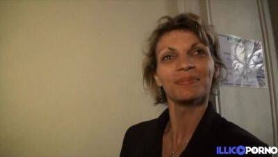 Luna - Luna doesn't dare ask her employee to fuck her - veryfreeporn.com - France