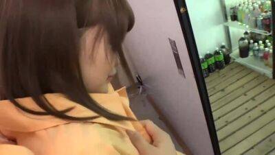 Japanese Sales Girl Gets Banged - veryfreeporn.com - Japan