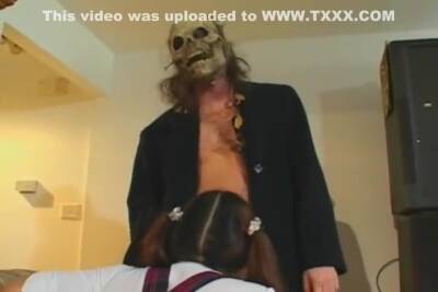 Nicoline Yiki In Lovely Adventure - upornia.com - Usa