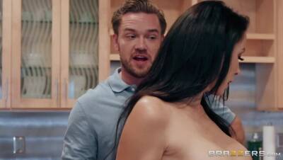 Reagan Foxx - Kyle Mason - Sending Stepmom's Nudes - porntry.com