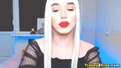 Awesome Shemale Masturbate On Cam - fetishpapa.com