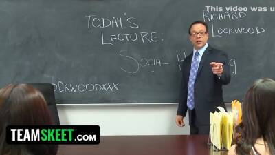 Lucky Perv Professor Gets To Fuck His Sexy Student - upornia.com