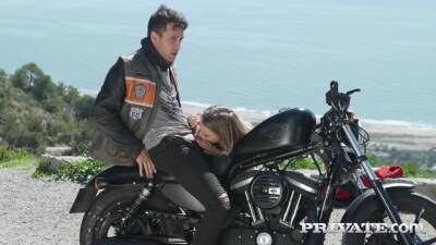 Masterpiece 4 - upornia.com