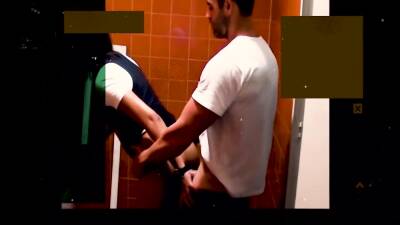Tirando O Cabaco Do Cuzinho No Banheiro Do Trabalho!!! 8 Min - upornia.com
