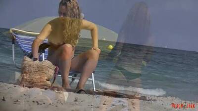 Feeding time - BeachJerk - hclips.com