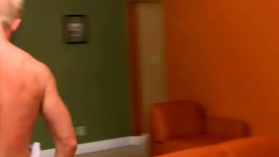 Athletic daddy Christopher Daniels ass plows twink Ian Levin - icpvid.com