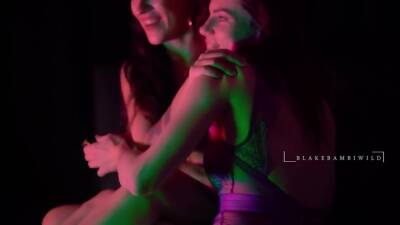 Horny Lesbian Gamers - hclips.com