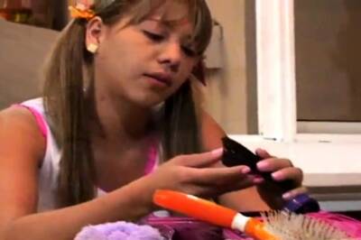 Shaved pussied teen - icpvid.com