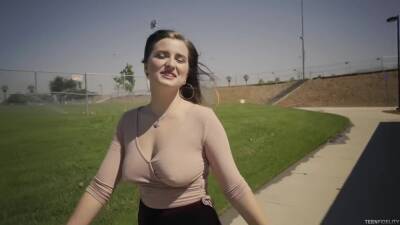 Her First Time With Dakota Rain - upornia.com