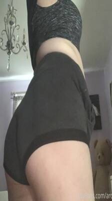 Aronawilldo Twitch Streamer - hclips.com