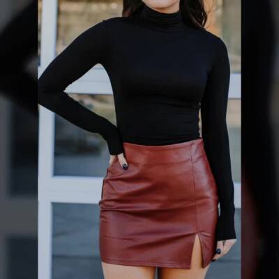 GODDESS IN LEATHER - fetishpapa.com