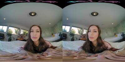 Sexy brunette wakes up horny and wants you to fuck her in virtual reality - txxx.com