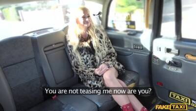 Blonde bombshell does backseat anal - porntry.com