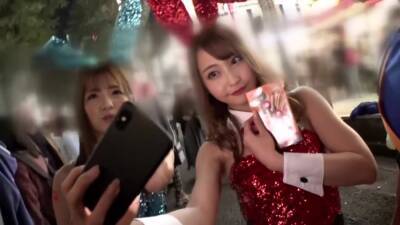 都内でナンパ即ハメしたスレンダー美少女がバニー姿でコスプレ - txxx.com - Japan