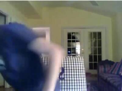 SEUL DANS LE SALON - fetishpapa.com