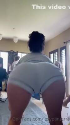 Topless Twerking Video Leaked - hclips.com