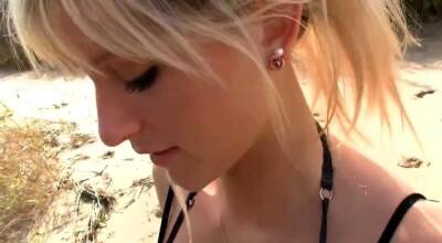 cute blonde beach sex - icpvid.com - Brazil