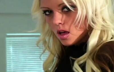 Long-legged gal in hose boasts of charming goodies - icpvid.com