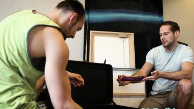 Muscular stepbrother rides taboo shaft - nvdvid.com