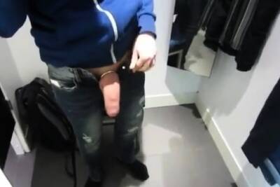 Jerking and cumming in dressing room - icpvid.com