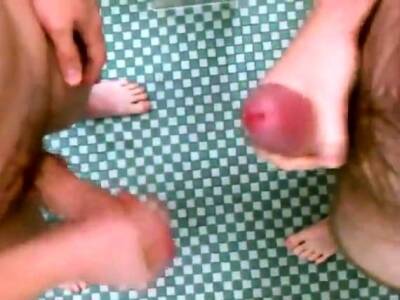 Risky double cumshot in the school bathroom - nvdvid.com