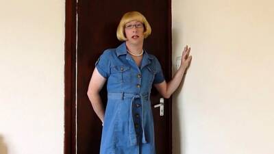 Victoria Hoe amateur CD Tease - icpvid.com