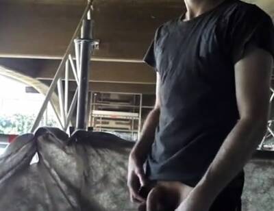 Exhibition Twink on construcion site - nvdvid.com