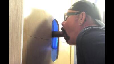 Gray DILF sucking gloryhole ebony cock - nvdvid.com