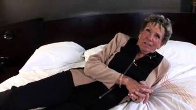 Granny takes a black cock deep in her ass - icpvid.com