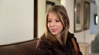 Unexpected lesbian encounter - nvdvid.com