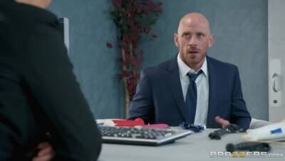 Ryan Keely - Johnny Sins - Product Placement In Her Pussy - porntry.com