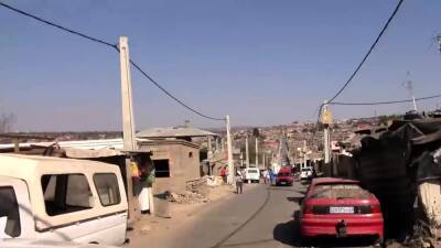 African girlfriends trying new clothes - icpvid.com