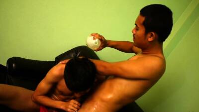 Asian twinks pissing and barebacking - nvdvid.com