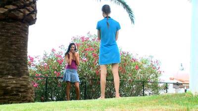 Secret wanker gets a double surprise - icpvid.com