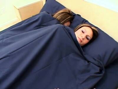 Pussy toyed twins - icpvid.com