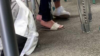 Candid feet in class(Leo) - voyeurhit.com