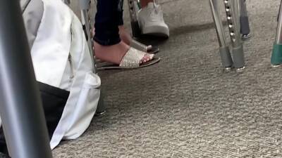 Candid feet in class(Leo) - voyeurhit.com