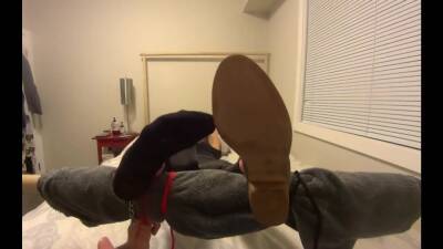 Sexy Girl Has Her Amazing Feet Lickle Tickle - upornia.com