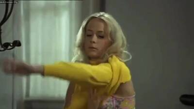 Ana Grete Nissen - Uden Et Sting - nvdvid.com