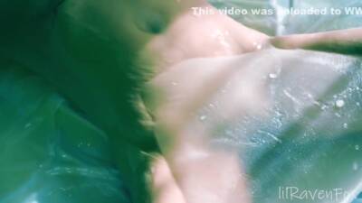 Caught And Fucked By Aliens - hclips.com